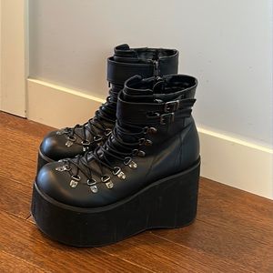 KERA 21 Demonia’s, size 11 but fits more like a size 10.